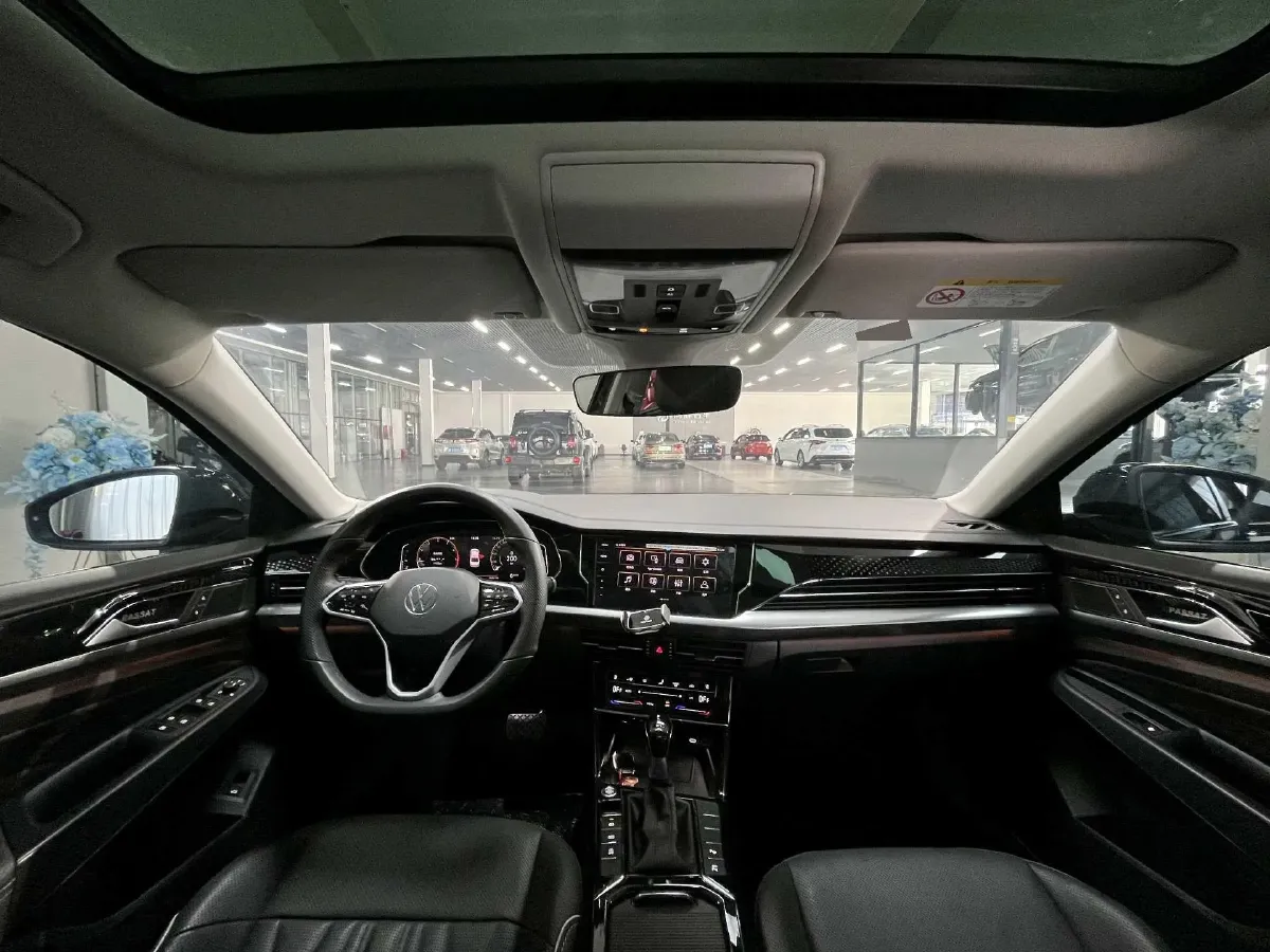 2023 Volkswagen Passat 2.0T 186HP L4 7DCT,autocango,china used car exporter,china ev exporter,chinese used car exporter,chinese used ev exporter