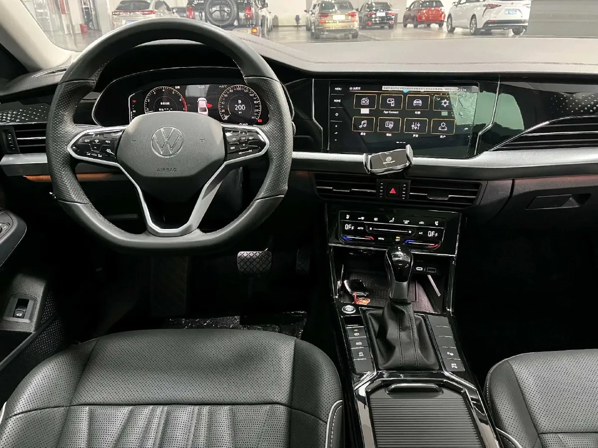 2023 Volkswagen Passat 2.0T 186HP L4 7DCT,autocango,china used car exporter,china ev exporter,chinese used car exporter,chinese used ev exporter