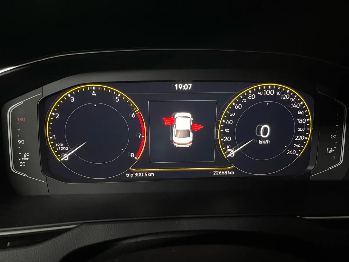 2020 Volkswagen Magotan 2.0T 220HP L4 7DCT,autocango,china used car exporter,china ev exporter,chinese used car exporter,chinese used ev exporter