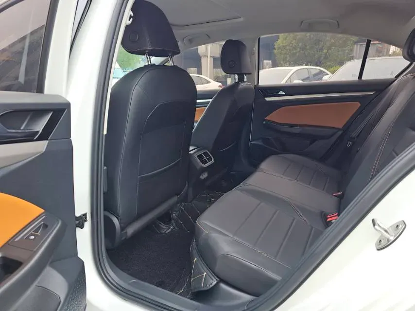 2023 Volkswagen Bora 1.2T 116HP L4 7DCT,autocango,china used car exporter,china ev exporter,chinese used car exporter,chinese used ev exporter