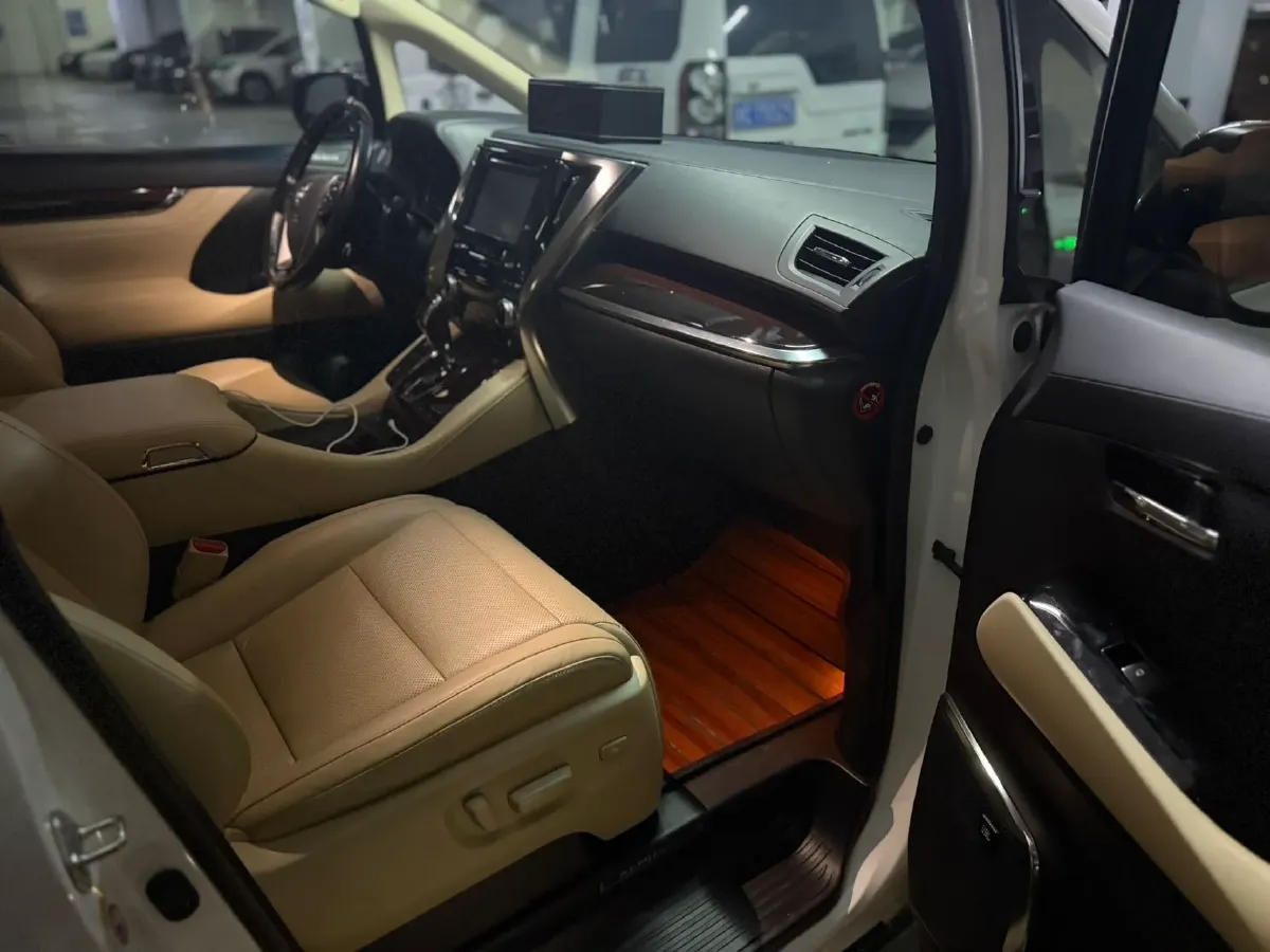 2015 Toyota Alphard 3.5L 275HP V6 6AT,autocango,china used car exporter,china ev exporter,chinese used car exporter,chinese used ev exporter