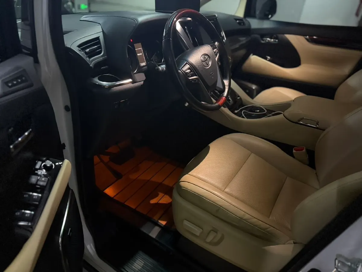 2015 Toyota Alphard 3.5L 275HP V6 6AT,autocango,china used car exporter,china ev exporter,chinese used car exporter,chinese used ev exporter