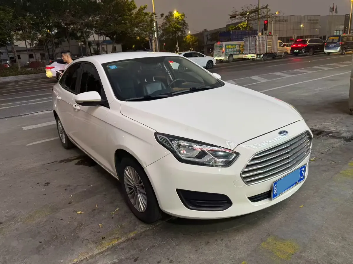 2017 Ford Escort 1.5L 113HP L4 6AT,autocango,china used car exporter,china ev exporter,chinese used car exporter,chinese used ev exporter