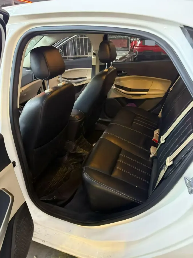 2017 Ford Escort 1.5L 113HP L4 6AT,autocango,china used car exporter,china ev exporter,chinese used car exporter,chinese used ev exporter