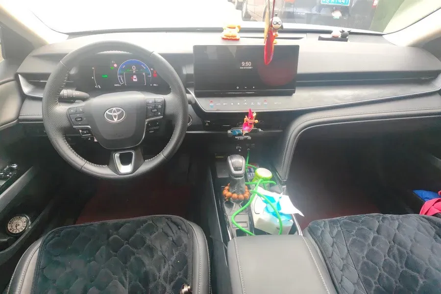2024 Toyota Camry 2.0L 152HP L4 E-CVT Hybrid,autocango,china used car exporter,china ev exporter,chinese used car exporter,chinese used ev exporter