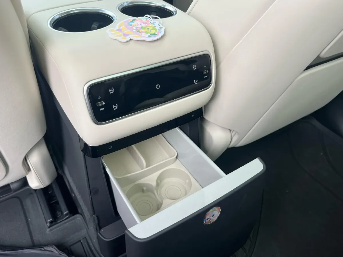 2024 Land Rover Range Rover Evoque 1.5T 200HP L3 8AT PHEV 15.5KWH,autocango,china used car exporter,china ev exporter,chinese used car exporter,chinese used ev exporter