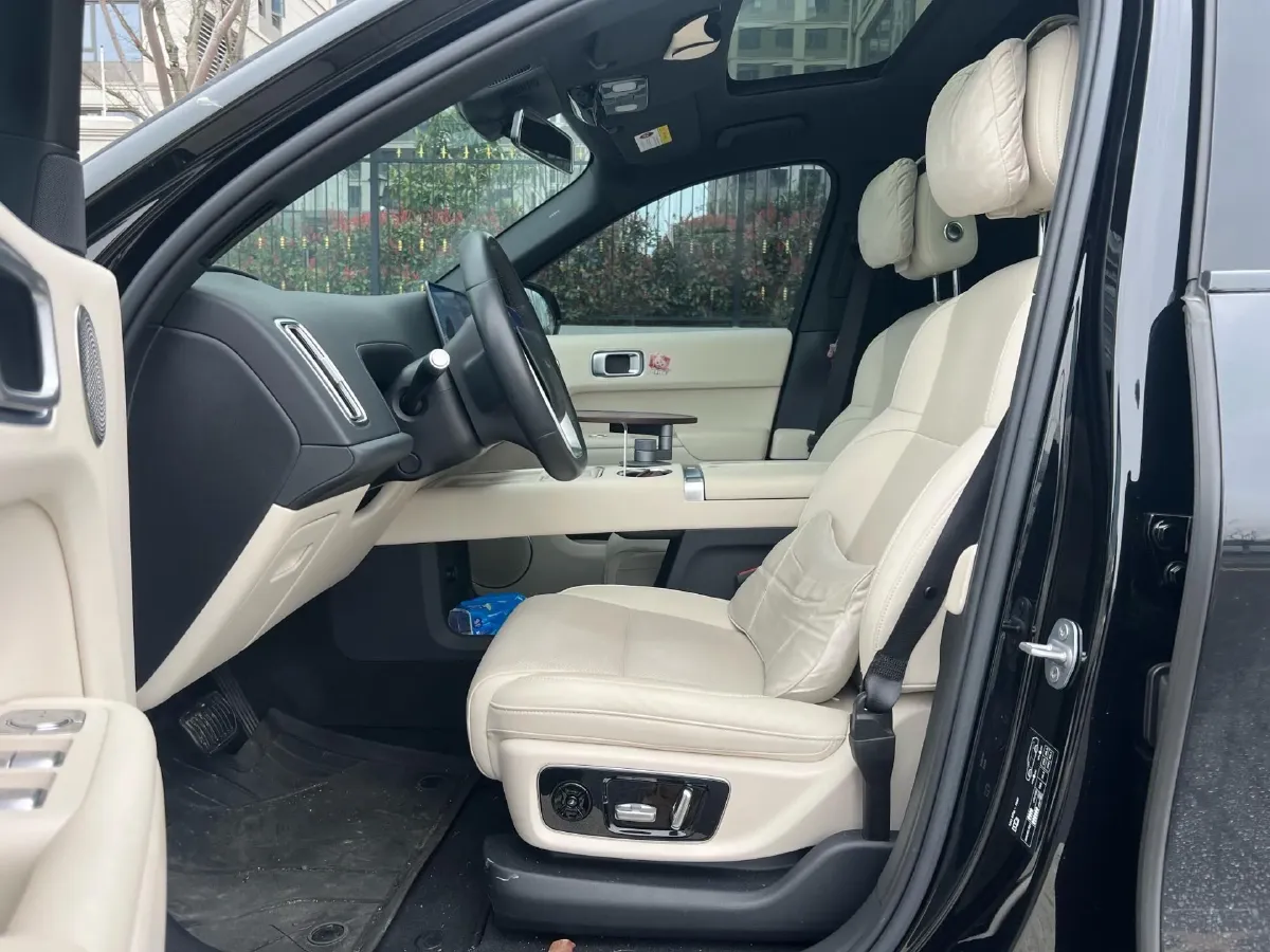 2024 Land Rover Range Rover Evoque 1.5T 200HP L3 8AT PHEV 15.5KWH,autocango,china used car exporter,china ev exporter,chinese used car exporter,chinese used ev exporter