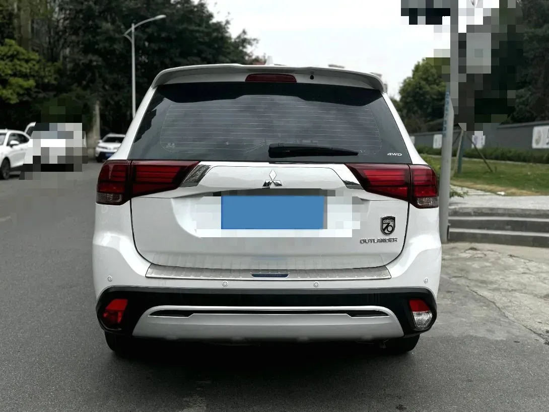 2019 Mitsubishi Outlander 2.4L 192HP L4 CVT,autocango,china used car exporter,china ev exporter,chinese used car exporter,chinese used ev exporter
