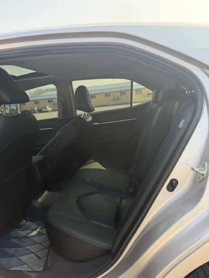 2019 Toyota Camry 2.0L 178HP L4 CVT,autocango,china used car exporter,china ev exporter,chinese used car exporter,chinese used ev exporter