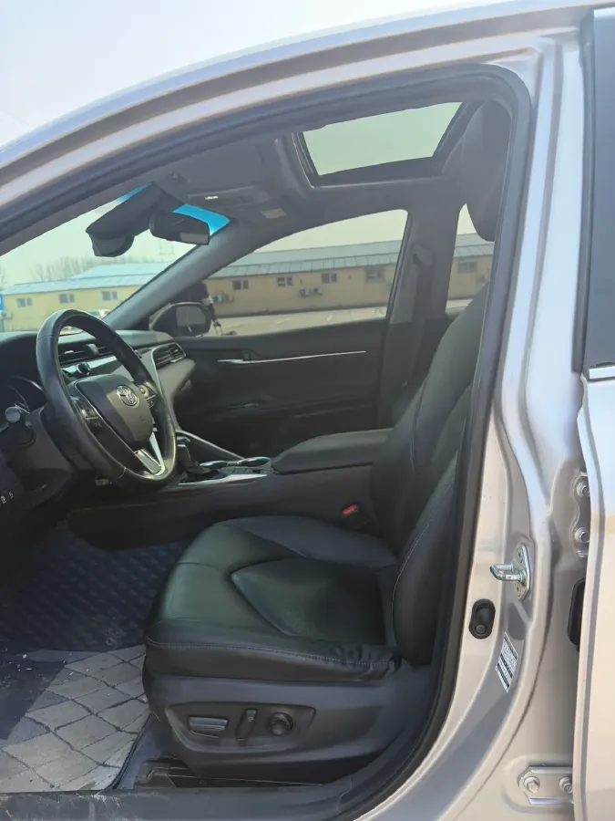 2019 Toyota Camry 2.0L 178HP L4 CVT,autocango,china used car exporter,china ev exporter,chinese used car exporter,chinese used ev exporter
