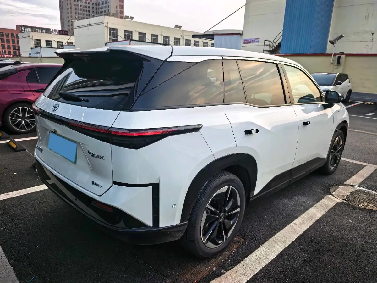 2025 Toyota BZ3X BEV 58.37KWH,autocango,china used car exporter,china ev exporter,chinese used car exporter,chinese used ev exporter