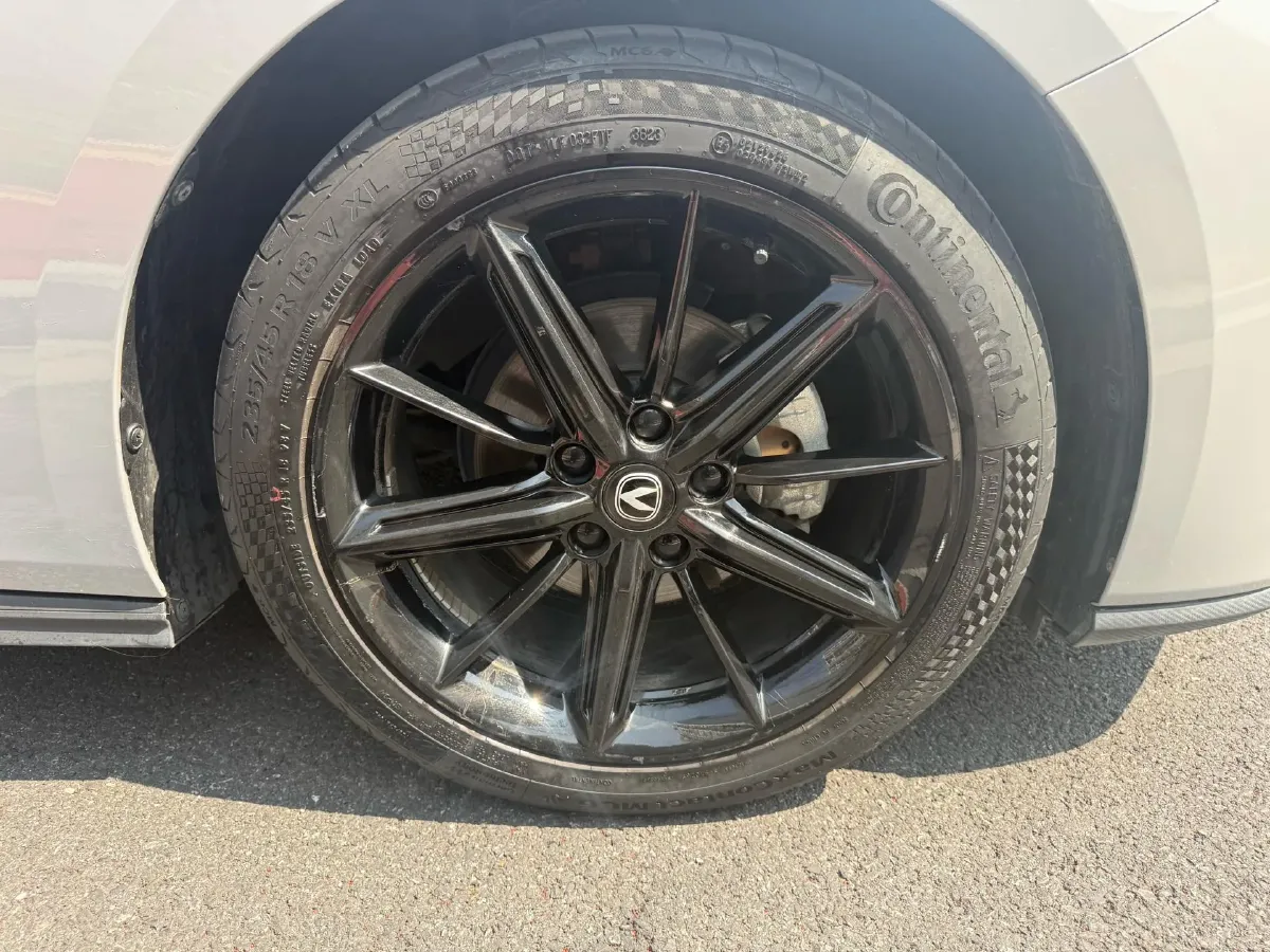 2023 ChangAn UNI-V 1.5T 188HP L4 7DCT,autocango,china used car exporter,china ev exporter,chinese used car exporter,chinese used ev exporter