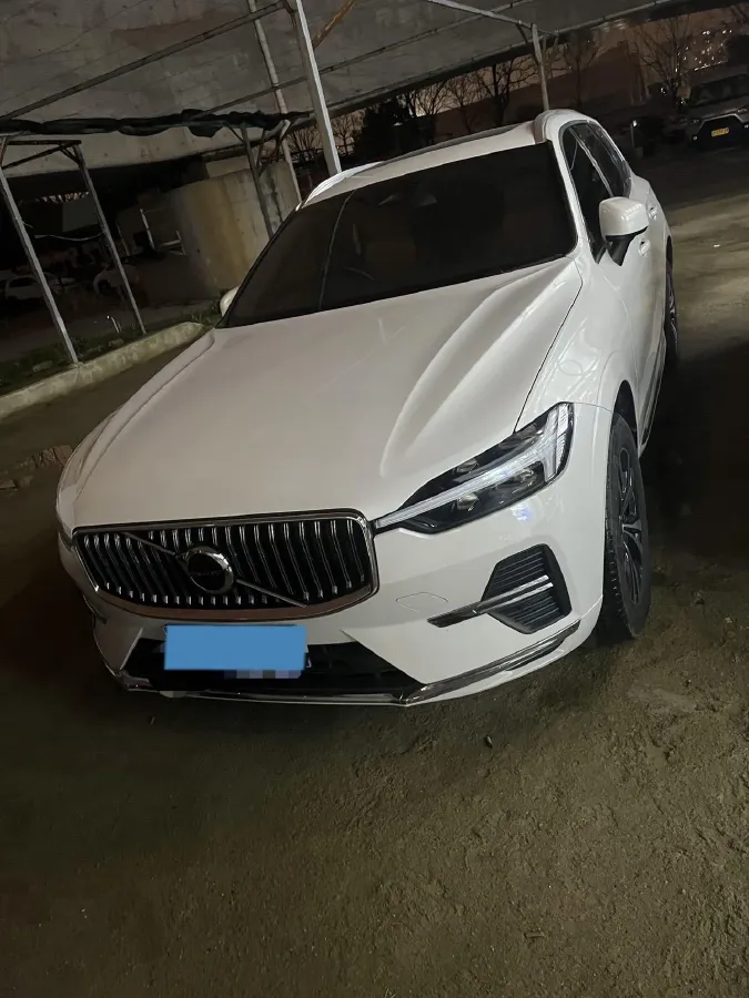 2024 Volvo XC60 2.0T 250HP L4 8AT,autocango,china used car exporter,china ev exporter,chinese used car exporter,chinese used ev exporter