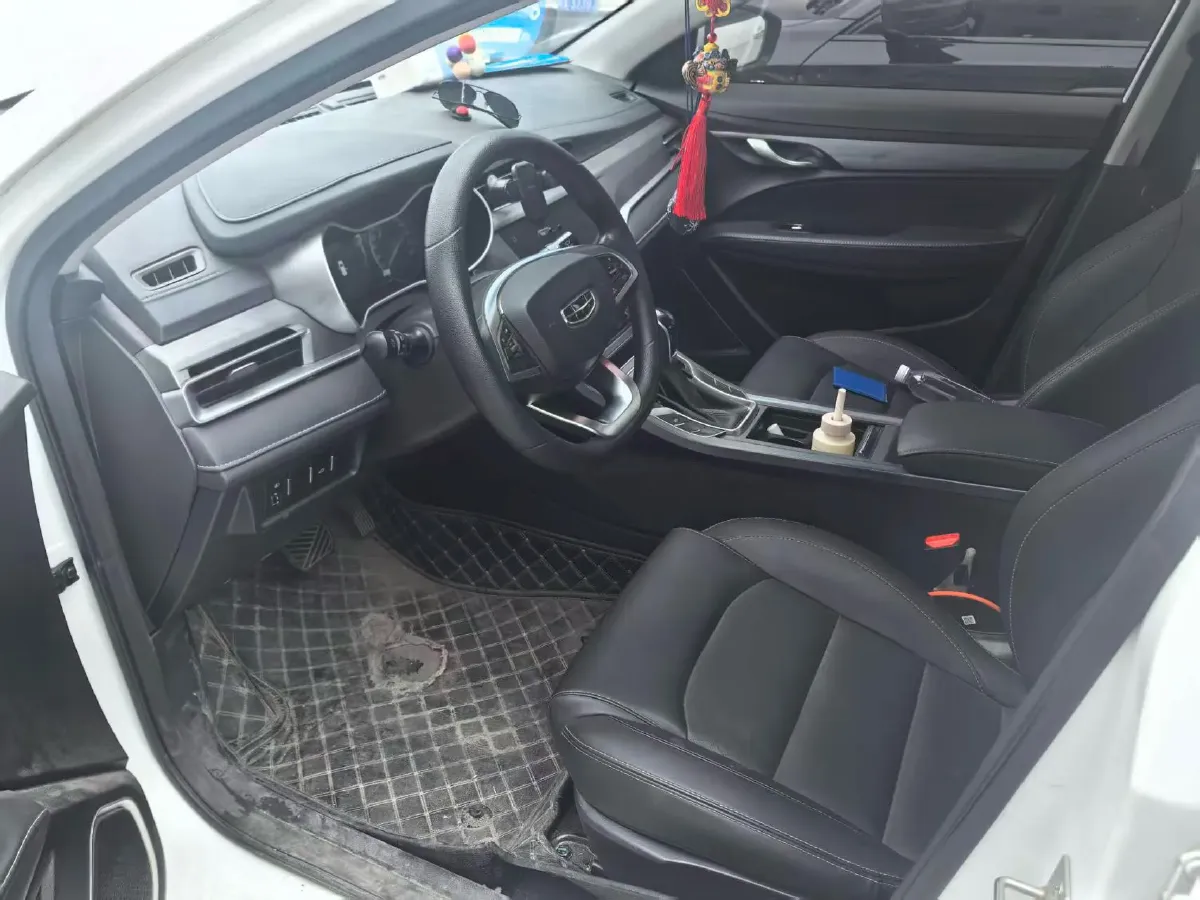 2021 BaoJun 530 1.5T 147HP L4 CVT,autocango,china used car exporter,china ev exporter,chinese used car exporter,chinese used ev exporter