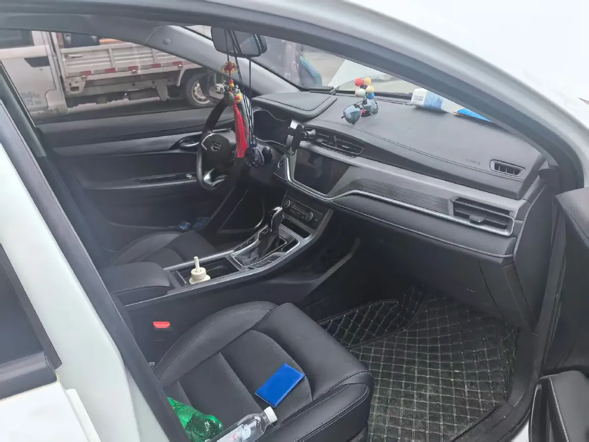 2021 BaoJun 530 1.5T 147HP L4 CVT,autocango,china used car exporter,china ev exporter,chinese used car exporter,chinese used ev exporter