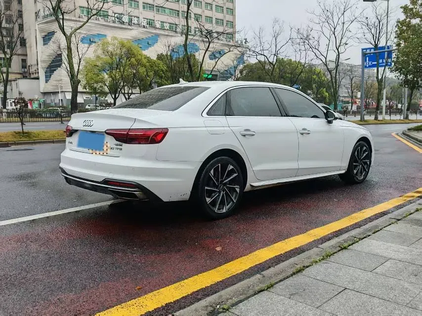 2020 Audi A4L 2.0T 190HP L4 7DCT,autocango,china used car exporter,china ev exporter,chinese used car exporter,chinese used ev exporter