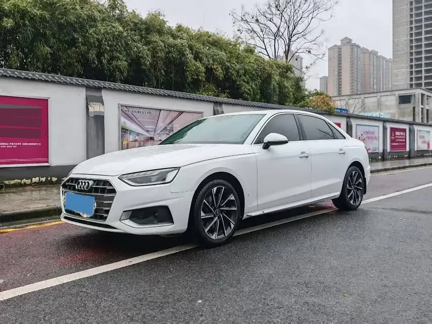 2020 Audi A4L 2.0T 190HP L4 7DCT,autocango,china used car exporter,china ev exporter,chinese used car exporter,chinese used ev exporter