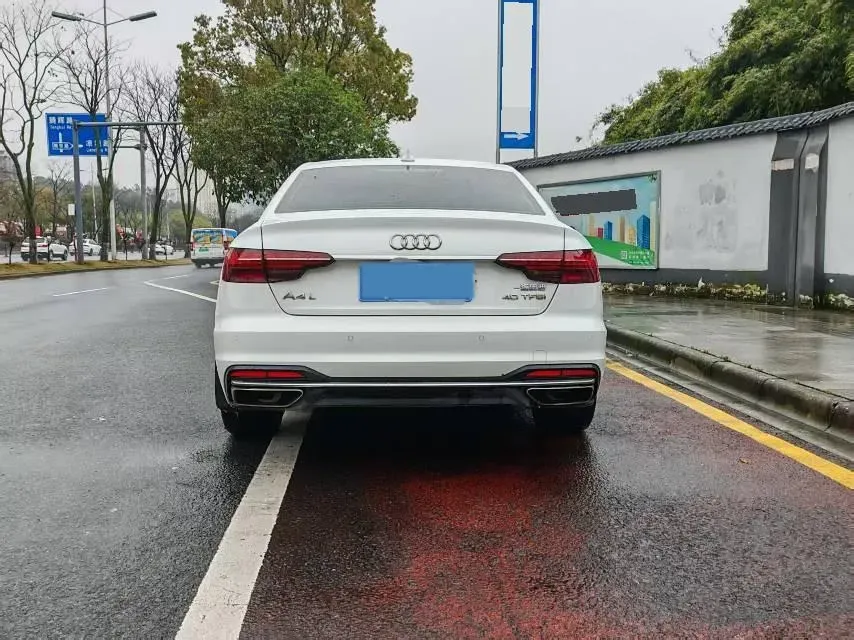 2020 Audi A4L 2.0T 190HP L4 7DCT,autocango,china used car exporter,china ev exporter,chinese used car exporter,chinese used ev exporter