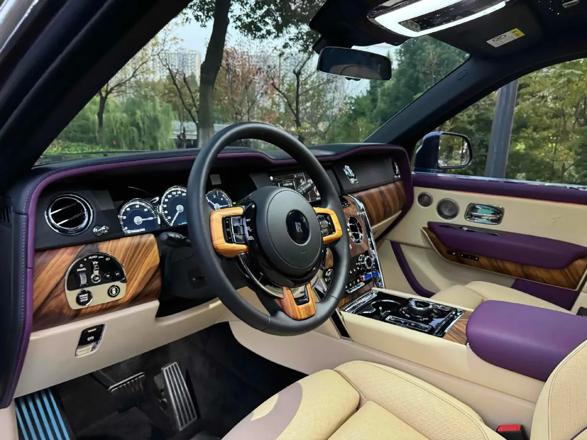 2018 Rolls-Royce Cullinan 6.7T 571HP V12 8AT,autocango,china used car exporter,china ev exporter,chinese used car exporter,chinese used ev exporter