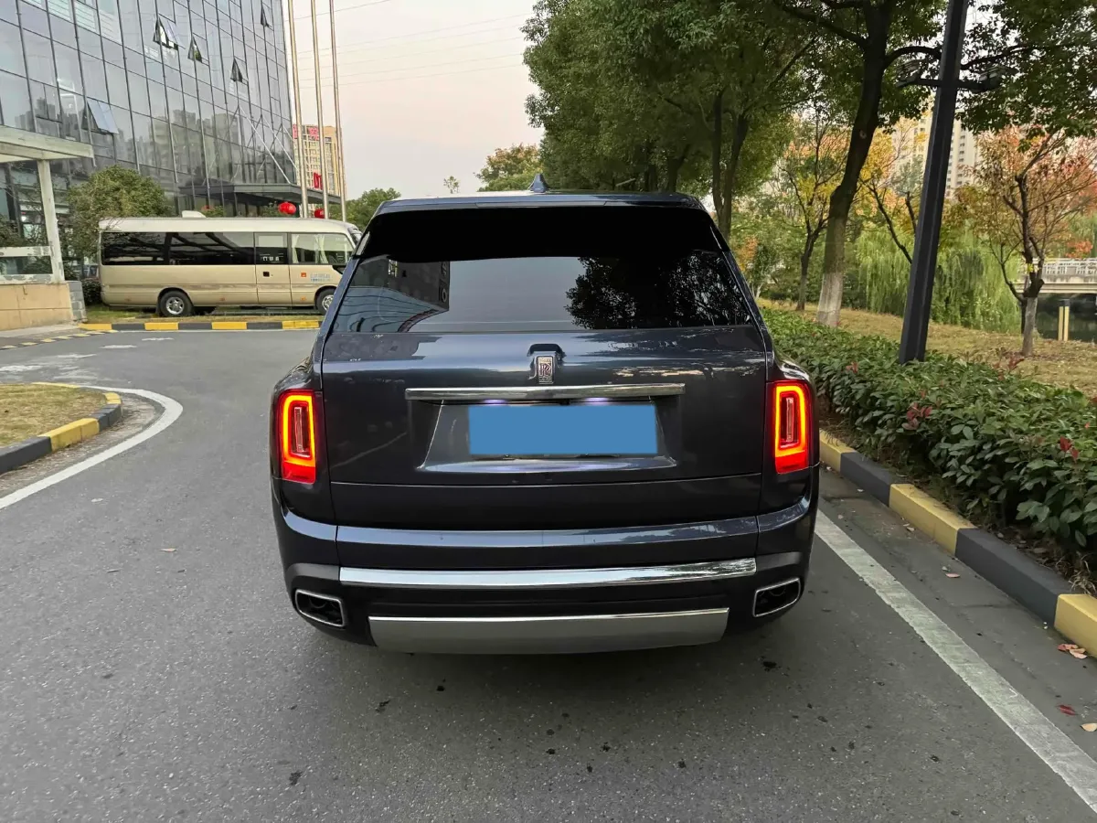 2018 Rolls-Royce Cullinan 6.7T 571HP V12 8AT,autocango,china used car exporter,china ev exporter,chinese used car exporter,chinese used ev exporter