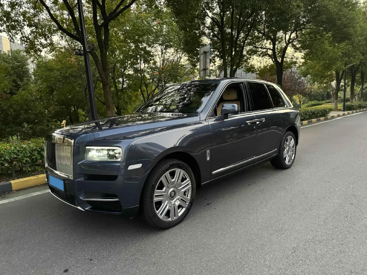 2018 Rolls-Royce Cullinan 6.7T 571HP V12 8AT,autocango,china used car exporter,china ev exporter,chinese used car exporter,chinese used ev exporter