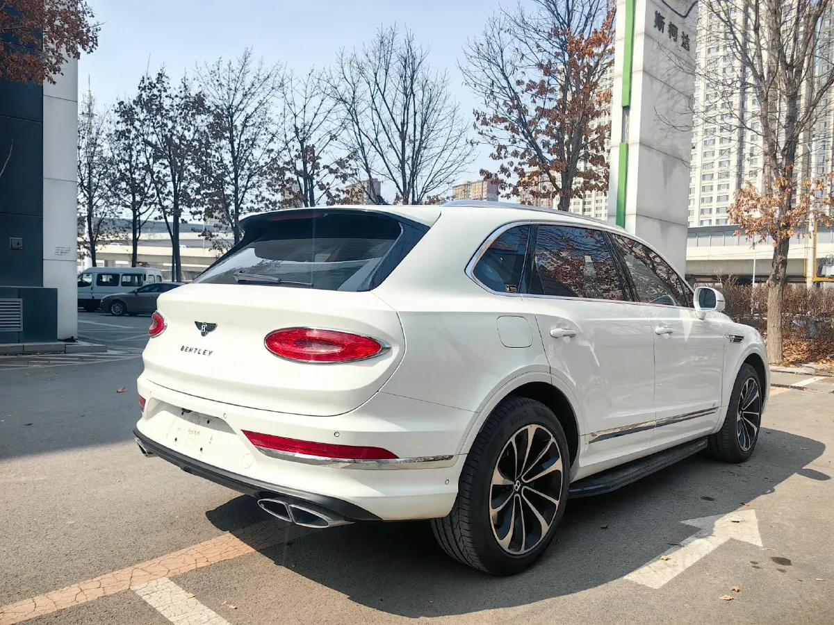 2022 Bentley Bentayga 4.0T 550HP V8 8AT,autocango,china used car exporter,china ev exporter,chinese used car exporter,chinese used ev exporter