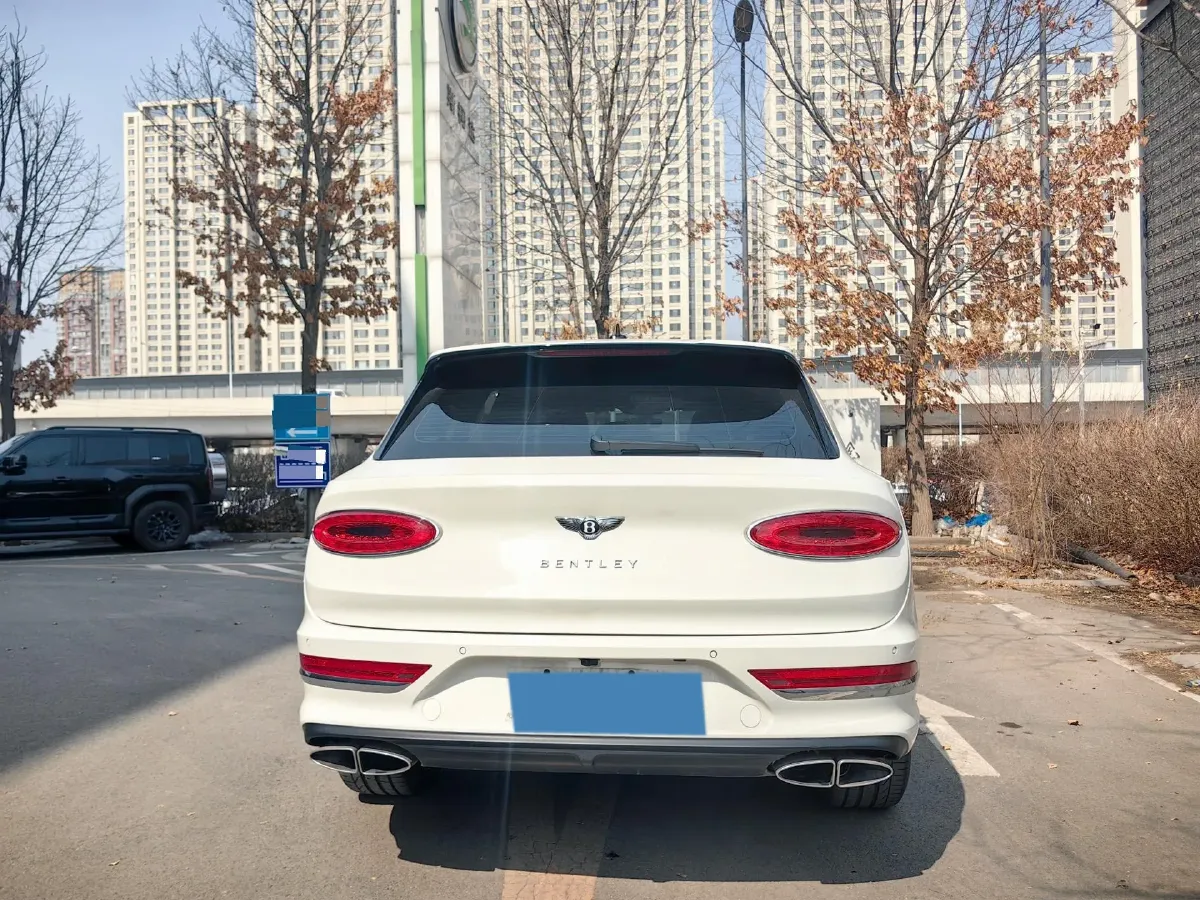 2022 Bentley Bentayga 4.0T 550HP V8 8AT,autocango,china used car exporter,china ev exporter,chinese used car exporter,chinese used ev exporter