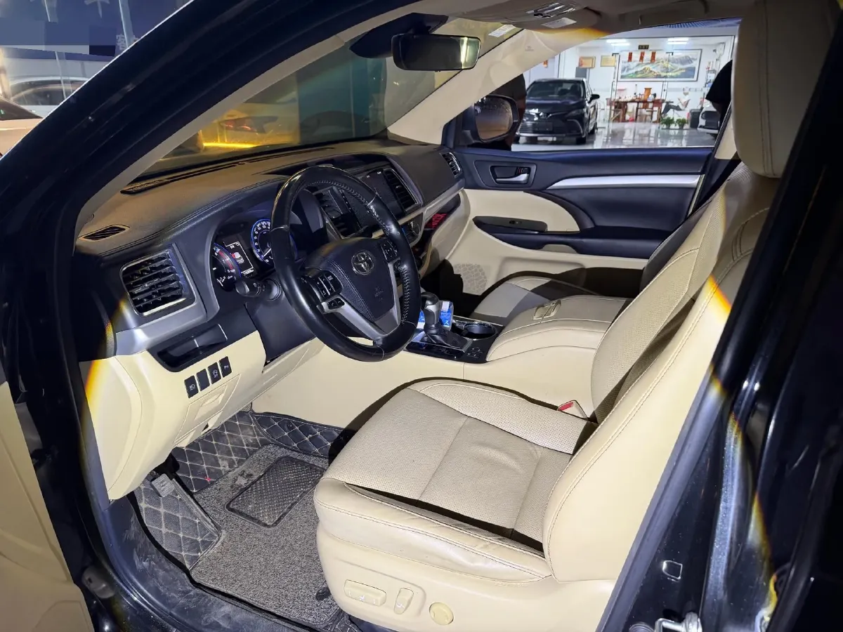 2018 Toyota Highlander 2.0T 220HP L4 6AT,autocango,china used car exporter,china ev exporter,chinese used car exporter,chinese used ev exporter