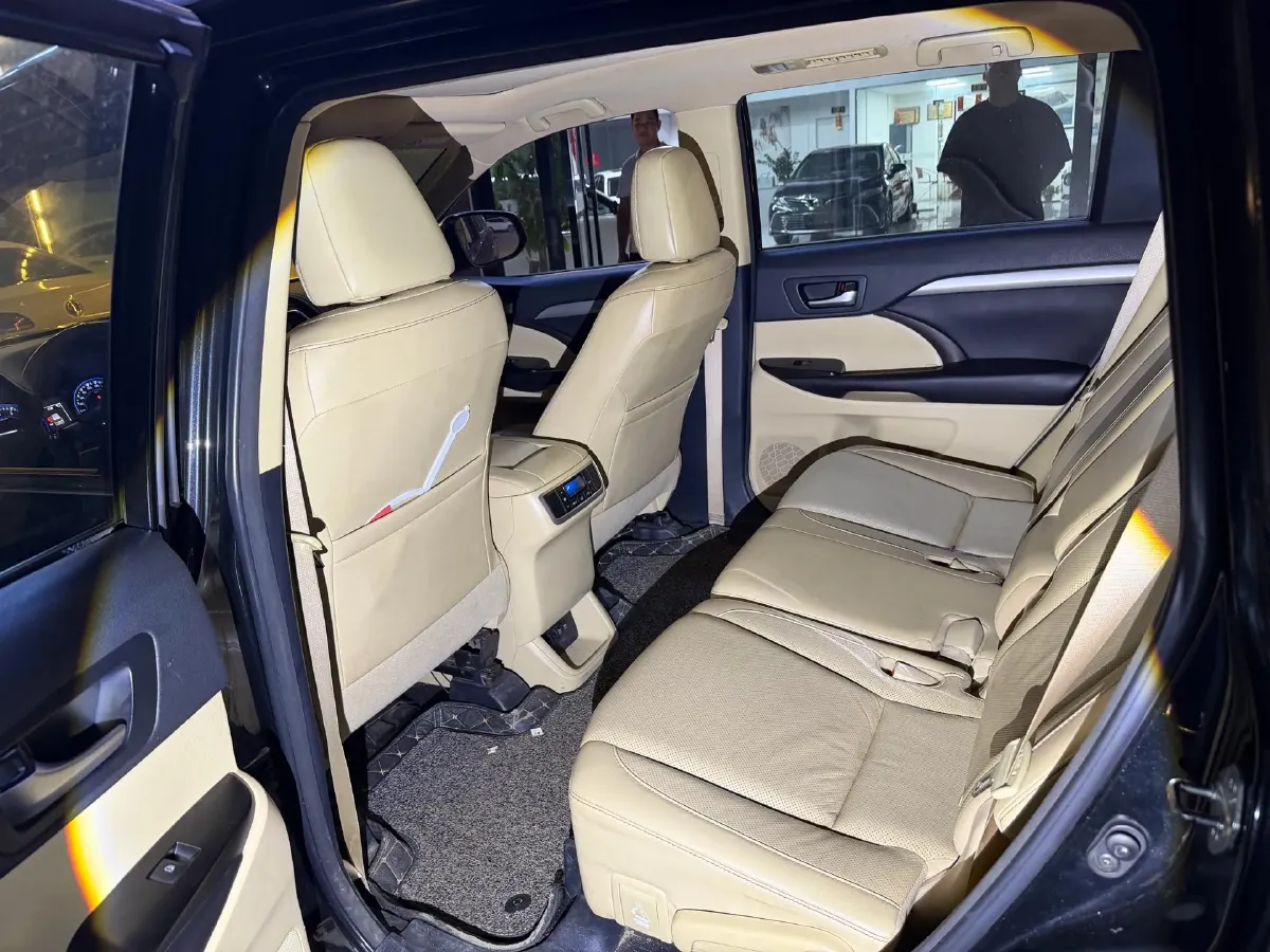 2018 Toyota Highlander 2.0T 220HP L4 6AT,autocango,china used car exporter,china ev exporter,chinese used car exporter,chinese used ev exporter