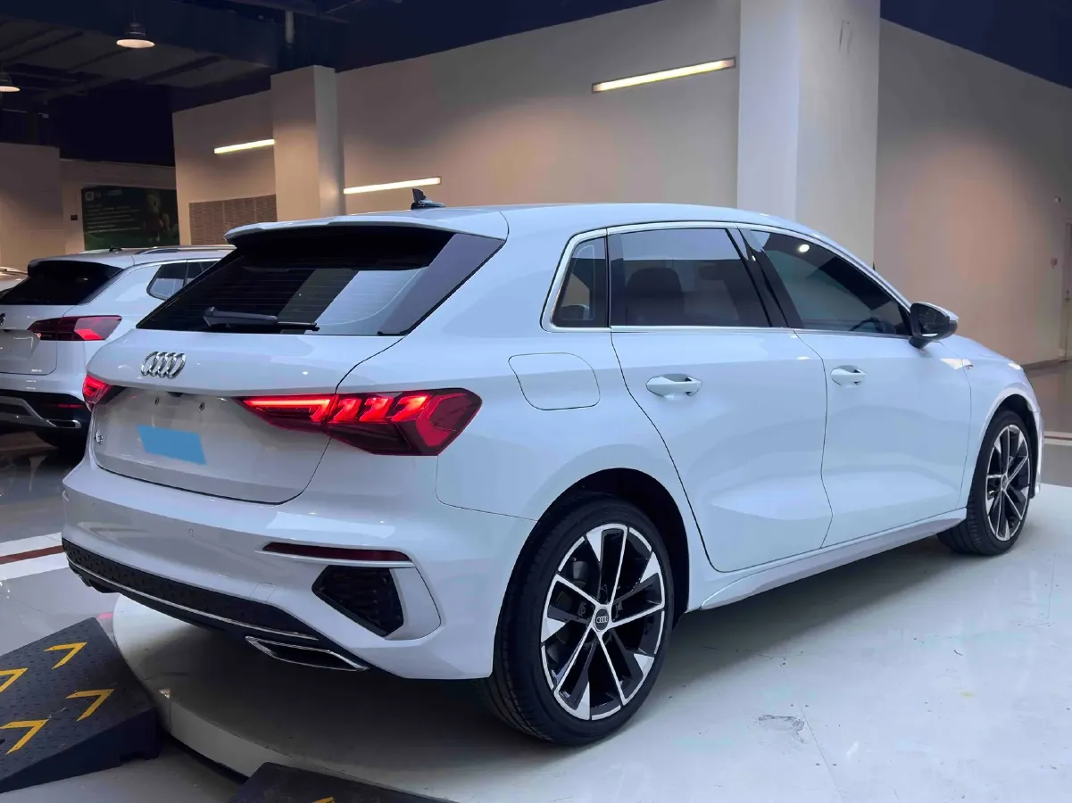 2022 Audi A3 1.4T 150HP L4 7DCT,autocango,china used car exporter,china ev exporter,chinese used car exporter,chinese used ev exporter