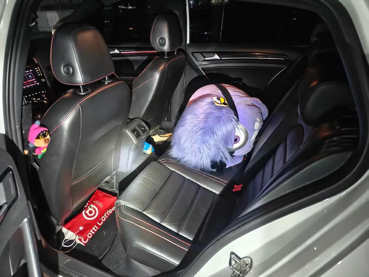 2016 Volkswagen GolfGTI 2.0T 220HP L4 7DCT,autocango,china used car exporter,china ev exporter,chinese used car exporter,chinese used ev exporter