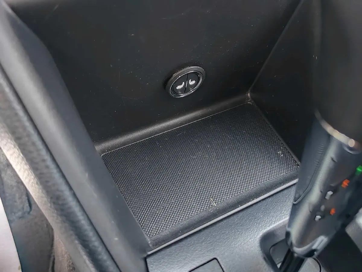 2022 Toyota Yaris L 1.5L 112HP L4 CVT,autocango,china used car exporter,china ev exporter,chinese used car exporter,chinese used ev exporter