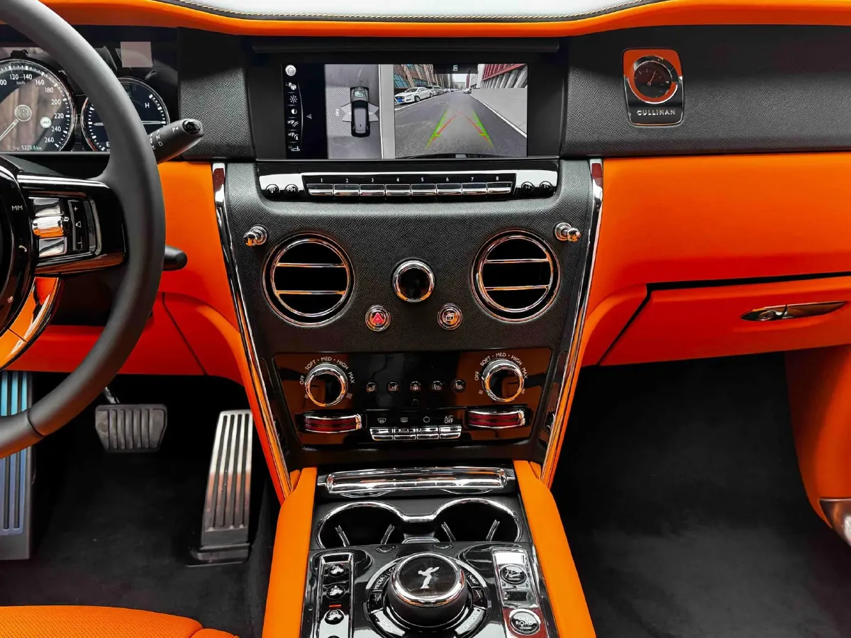2024 Rolls-Royce Cullinan 6.7T 571HP V12 8AT,autocango,china used car exporter,china ev exporter,chinese used car exporter,chinese used ev exporter
