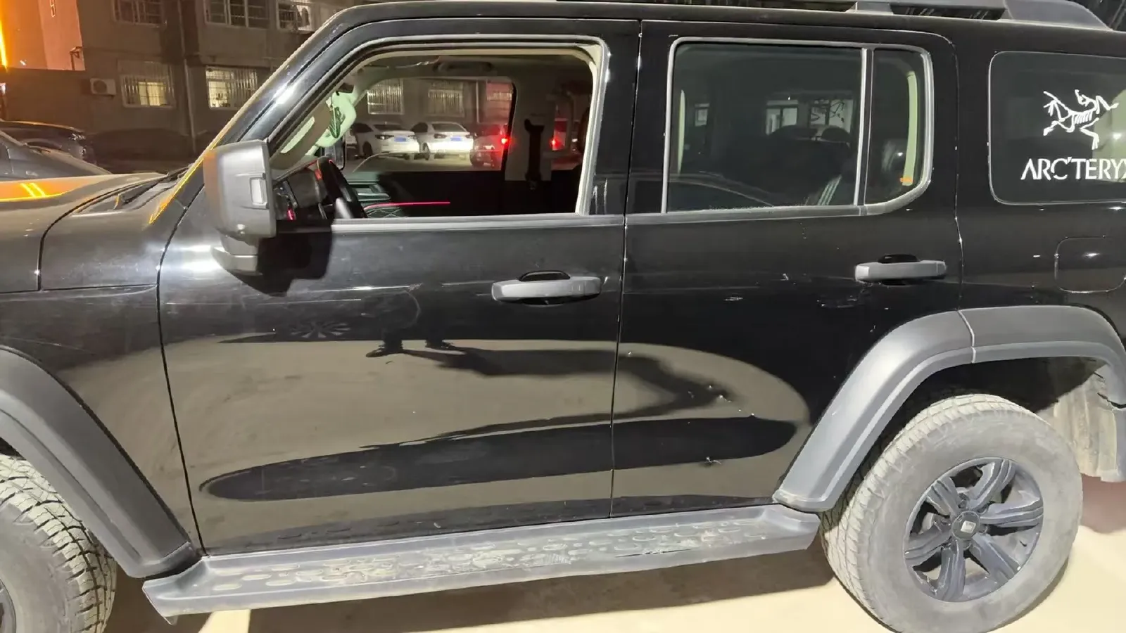 2021 Tank 300 2.0T 227HP L4 8AT,autocango,china used car exporter,china ev exporter,chinese used car exporter,chinese used ev exporter