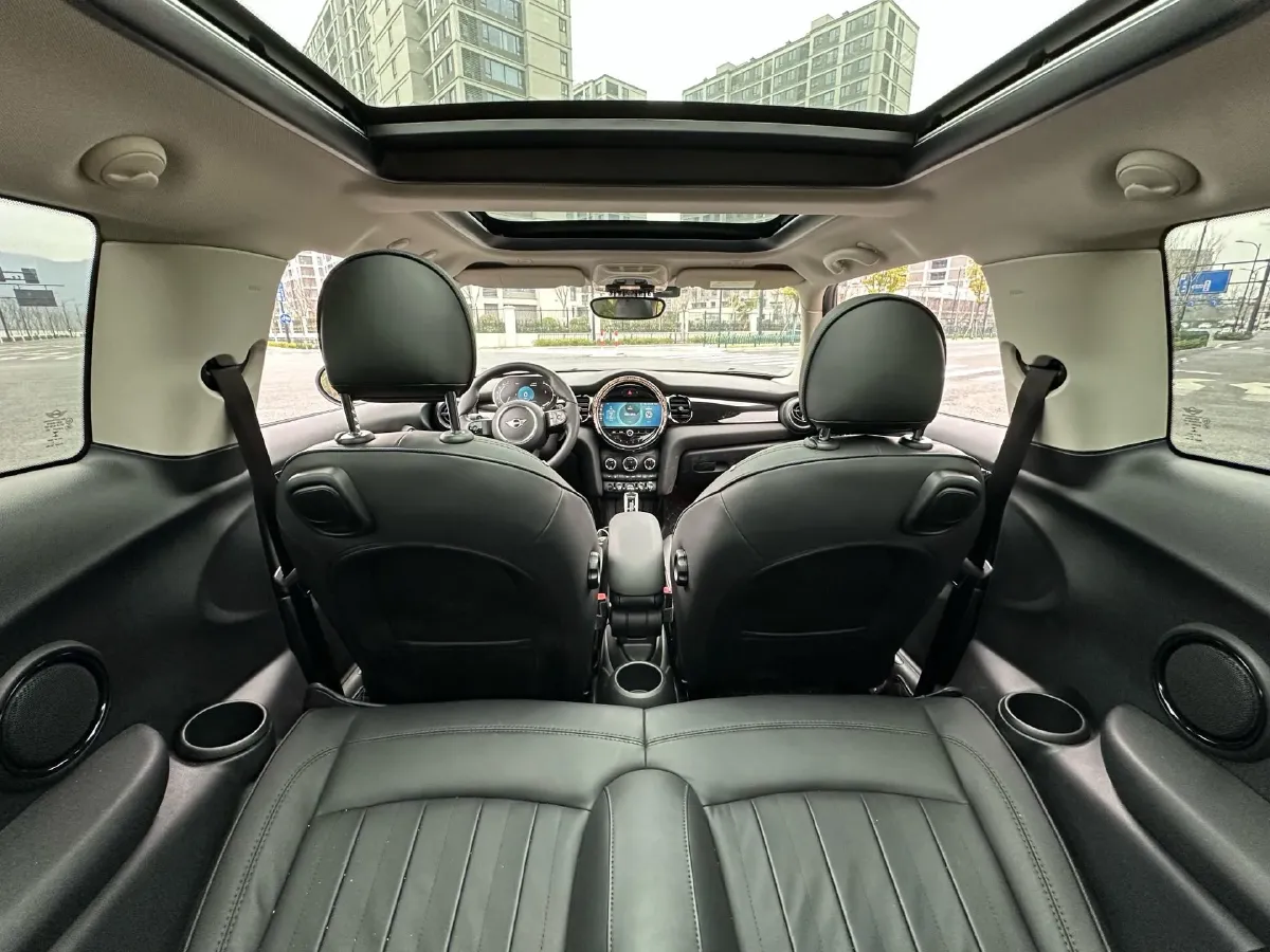 2022 MINI MINI 2.0T 192HP L4 7DCT,autocango,china used car exporter,china ev exporter,chinese used car exporter,chinese used ev exporter