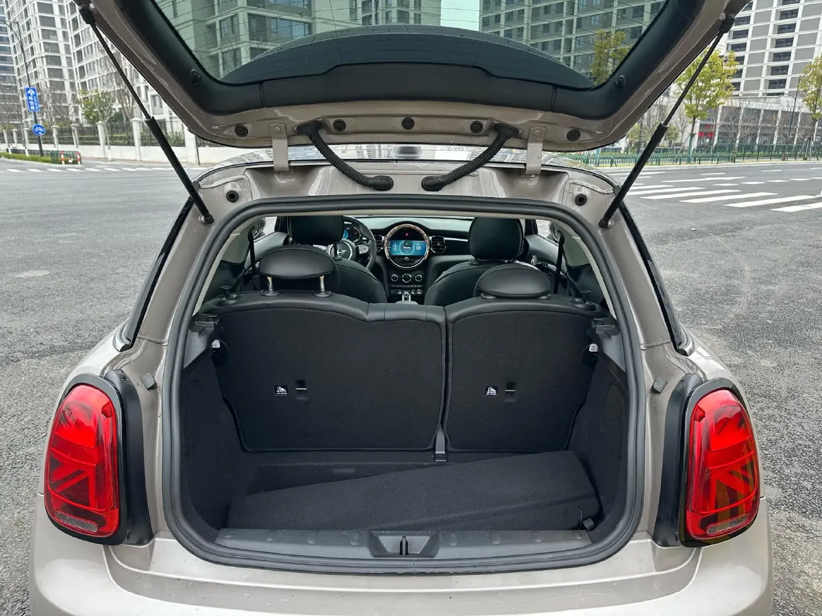 2022 MINI MINI 2.0T 192HP L4 7DCT,autocango,china used car exporter,china ev exporter,chinese used car exporter,chinese used ev exporter