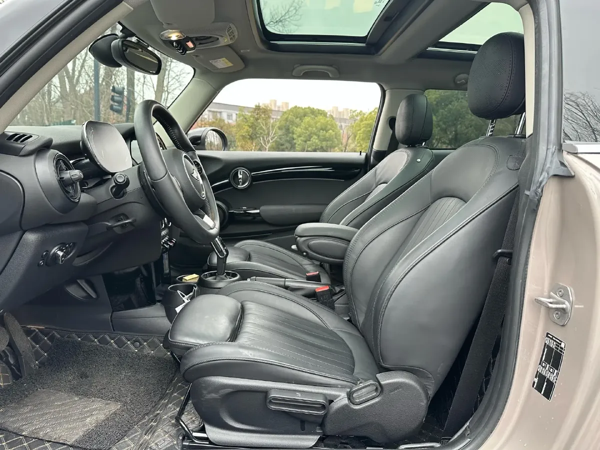 2022 MINI MINI 2.0T 192HP L4 7DCT,autocango,china used car exporter,china ev exporter,chinese used car exporter,chinese used ev exporter