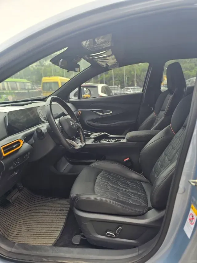 2022 ChangAn UNI-T 1.5T 188HP L4 7DCT,autocango,china used car exporter,china ev exporter,chinese used car exporter,chinese used ev exporter