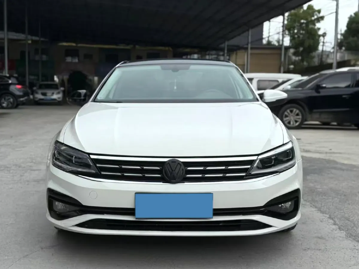 2021 Volkswagen T-Roc 1.4T 150HP L4 7DCT,autocango,china used car exporter,china ev exporter,chinese used car exporter,chinese used ev exporter