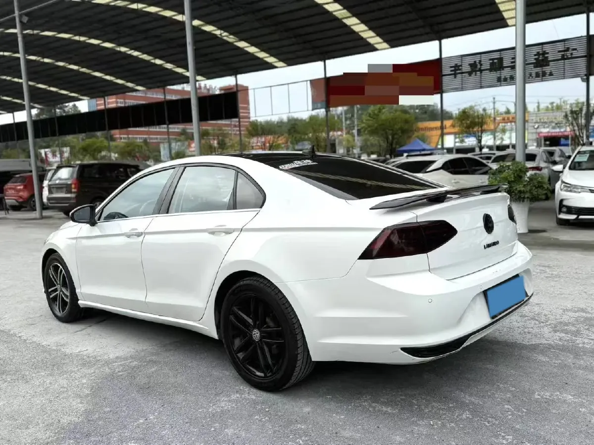 2021 Volkswagen T-Roc 1.4T 150HP L4 7DCT,autocango,china used car exporter,china ev exporter,chinese used car exporter,chinese used ev exporter