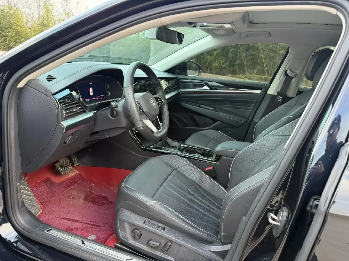 2024 Volkswagen Passat 2.0T 220HP L4 7DCT,autocango,china used car exporter,china ev exporter,chinese used car exporter,chinese used ev exporter