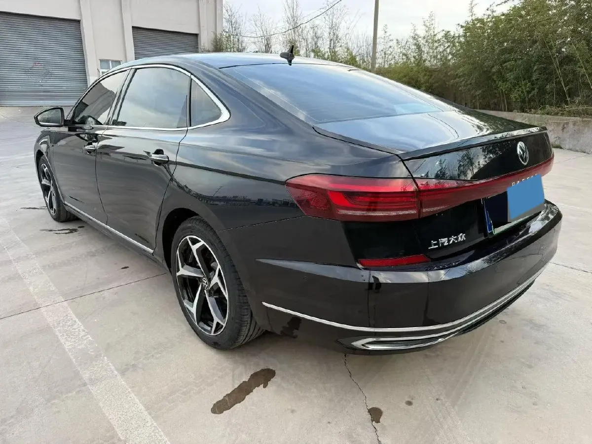 2024 Volkswagen Passat 2.0T 220HP L4 7DCT,autocango,china used car exporter,china ev exporter,chinese used car exporter,chinese used ev exporter