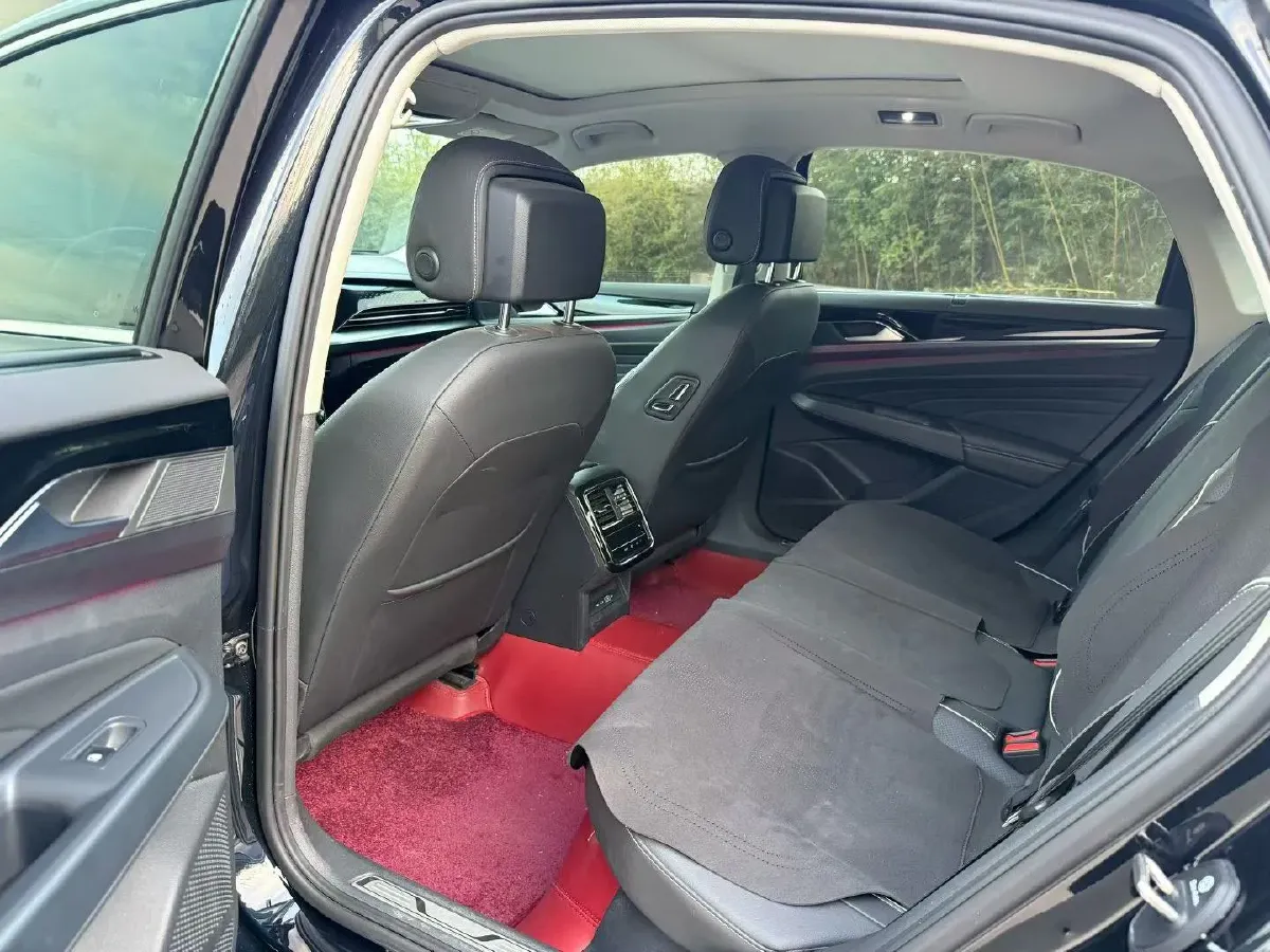 2024 Volkswagen Passat 2.0T 220HP L4 7DCT,autocango,china used car exporter,china ev exporter,chinese used car exporter,chinese used ev exporter