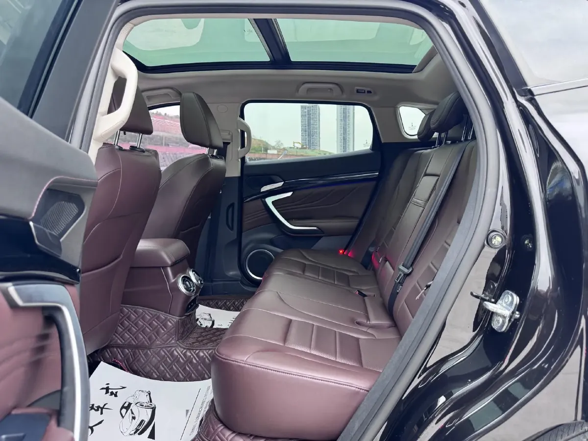 2017 WEY VV7 2.0T 234HP L4 7DCT,autocango,china used car exporter,china ev exporter,chinese used car exporter,chinese used ev exporter