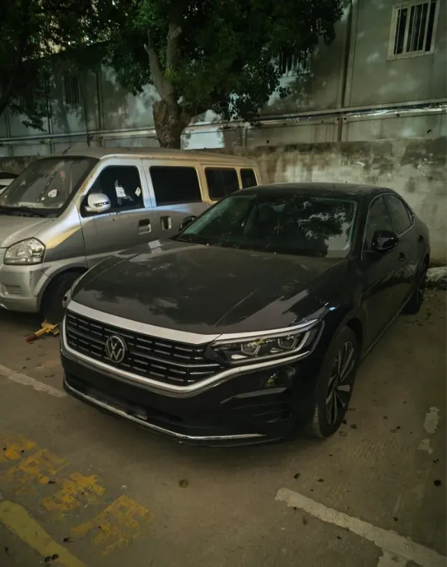 2024 Volkswagen Passat 2.0T 220HP L4 7DCT,autocango,china used car exporter,china ev exporter,chinese used car exporter,chinese used ev exporter
