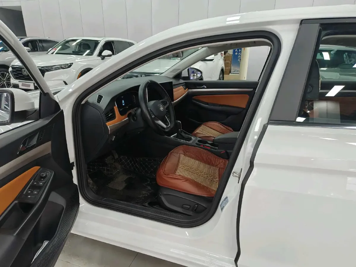 2023 Volkswagen Bora 1.2T 116HP L4 7DCT,autocango,china used car exporter,china ev exporter,chinese used car exporter,chinese used ev exporter