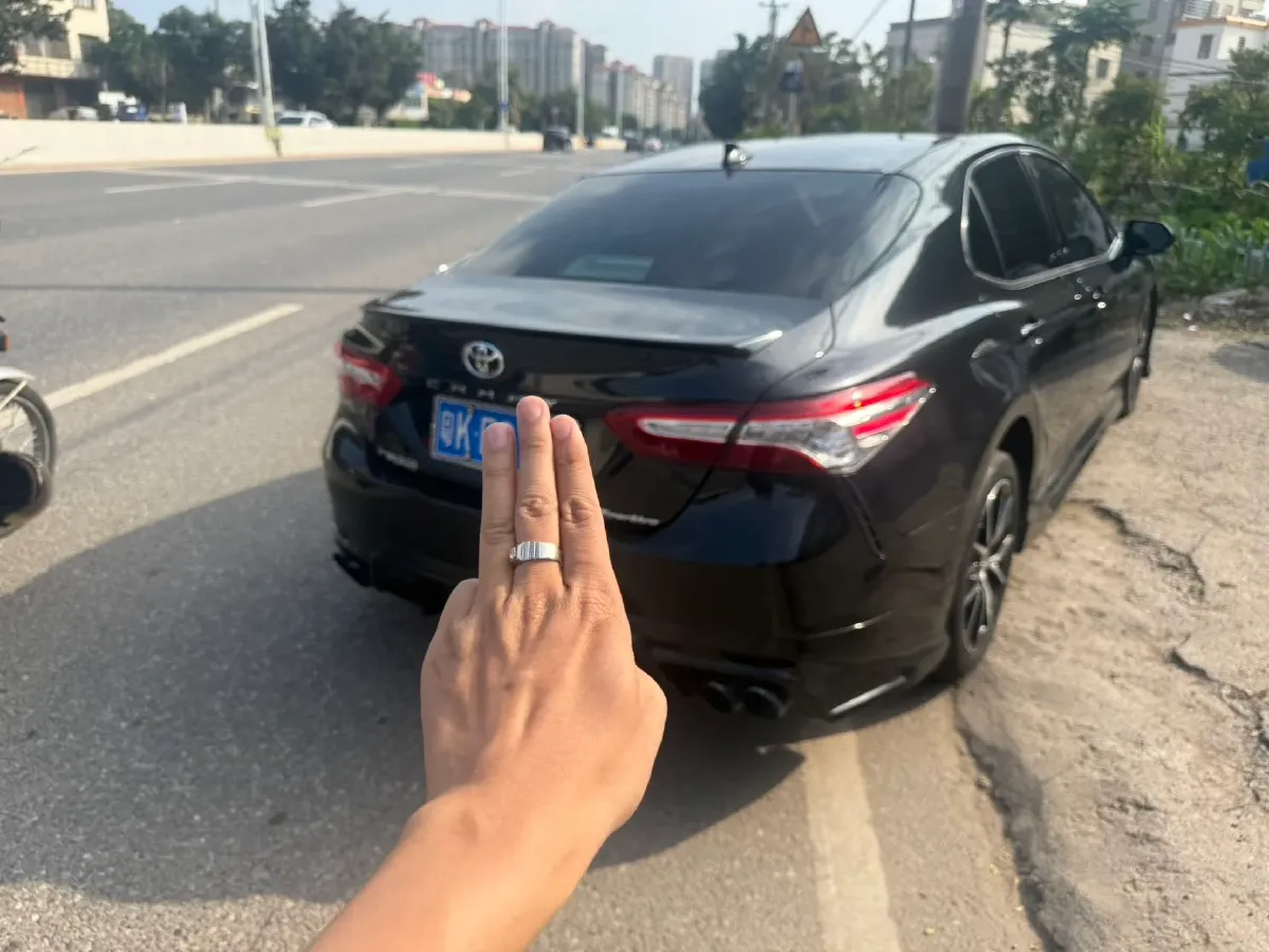 2022 Toyota Camry 2.5L 209HP L4 8AT,autocango,china used car exporter,china ev exporter,chinese used car exporter,chinese used ev exporter