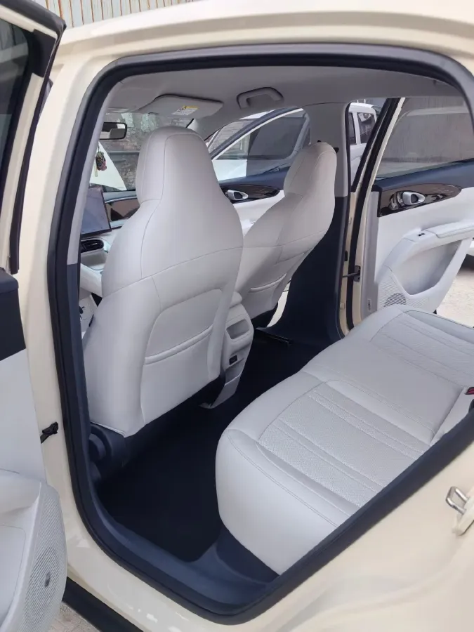 2025 JMC BaoDian 2.0T 218HP L4 8AT,autocango,china used car exporter,china ev exporter,chinese used car exporter,chinese used ev exporter