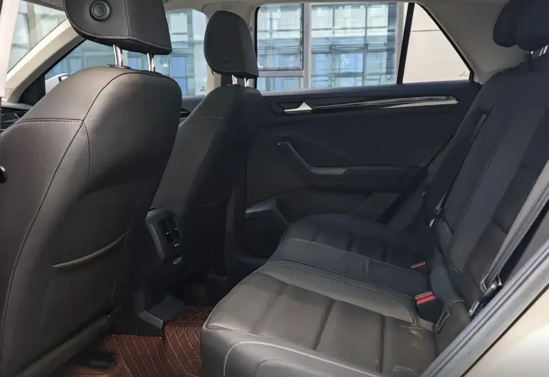 2021 Volkswagen T-Roc 1.4T 150HP L4 7DCT,autocango,china used car exporter,china ev exporter,chinese used car exporter,chinese used ev exporter