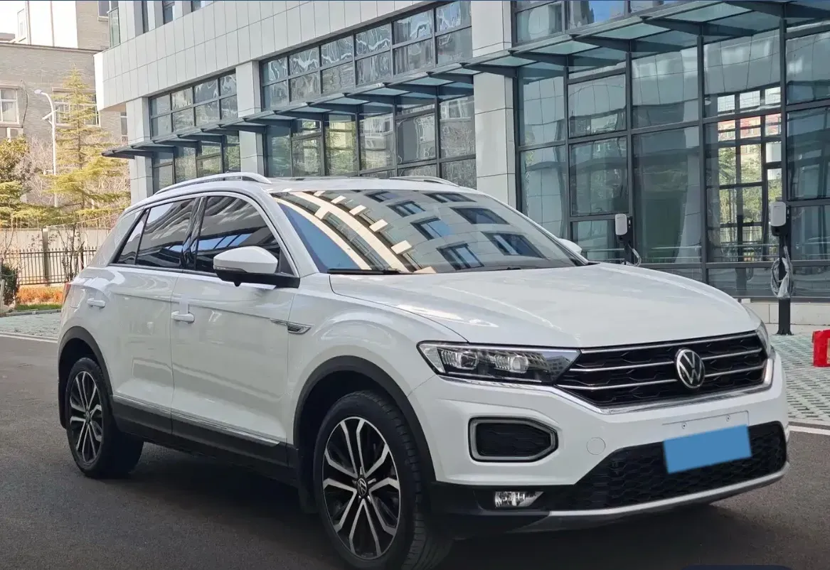 2021 Volkswagen T-Roc 1.4T 150HP L4 7DCT,autocango,china used car exporter,china ev exporter,chinese used car exporter,chinese used ev exporter